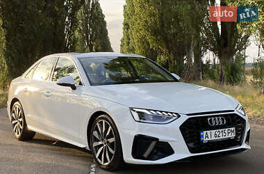 Седан Audi A4 2021 в 