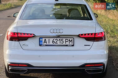 Седан Audi A4 2021 в 