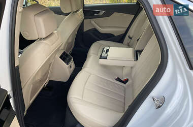 Седан Audi A4 2021 в 