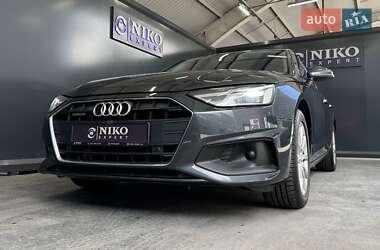 Седан Audi A4 2021 в 