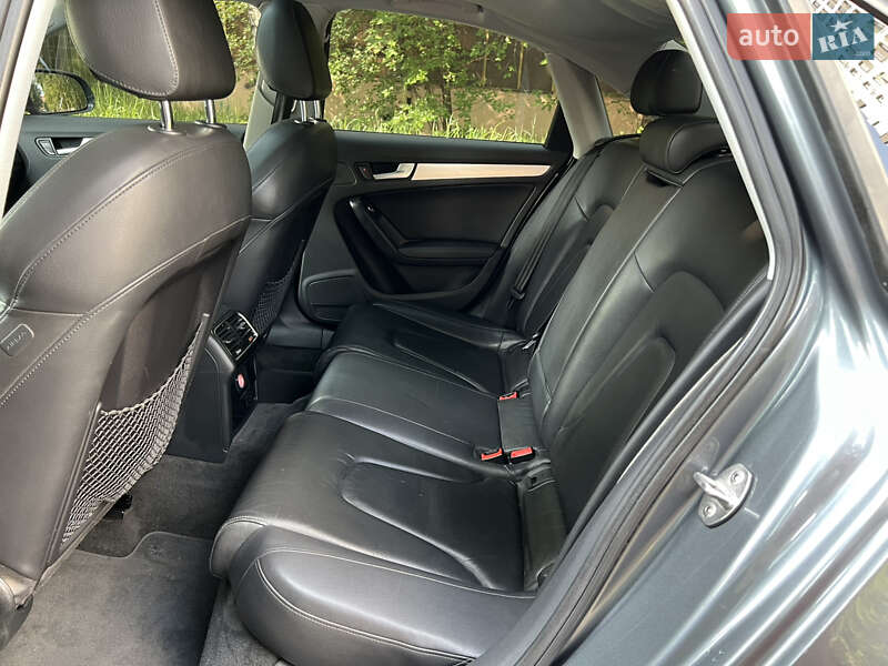 Седан Audi A4 2012 в Києві
