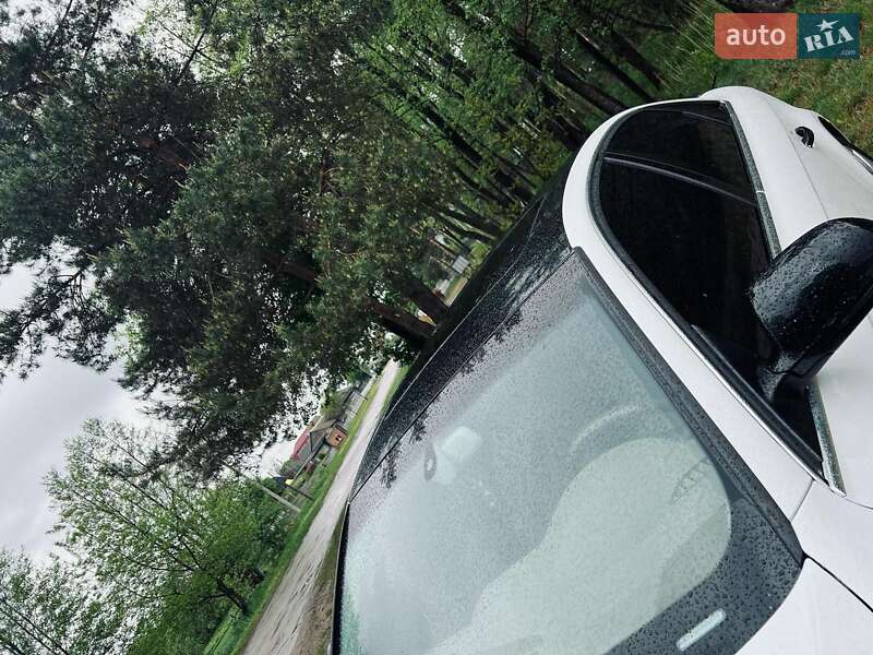 Седан Audi A4 2008 в Нетешине