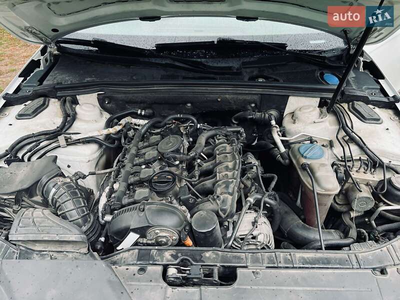 Седан Audi A4 2008 в Нетешине
