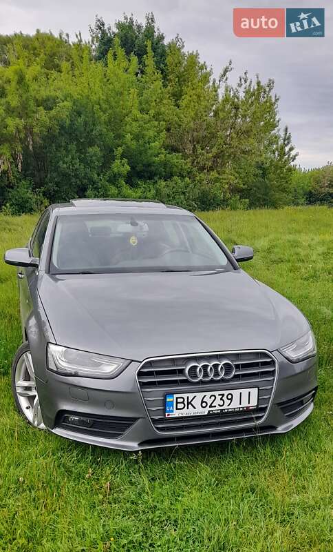 Седан Audi A4 2014 в Рівному