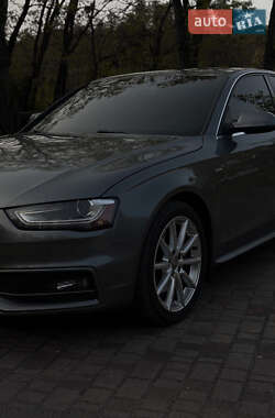 Седан Audi A4 2014 в Славуте