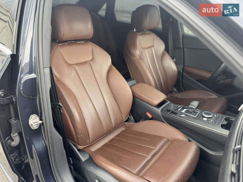 Седан Audi A4 2016 в Киеве
