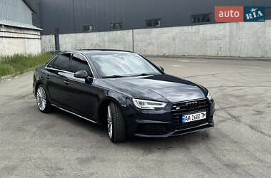 Седан Audi A4 2016 в 