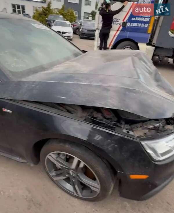 Седан Audi A4 2017 в Ровно