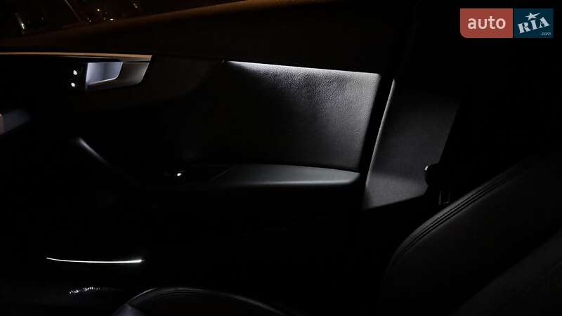 Седан Audi A4 2016 в Ивано-Франковске