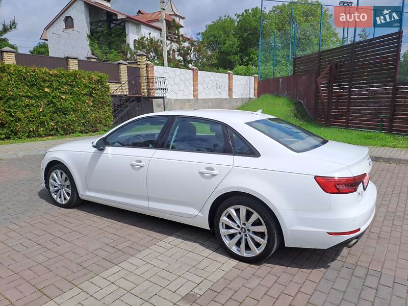 Седан Audi A4 2016 в Луцке