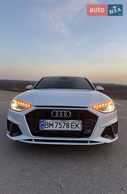 Седан Audi A4 2022 в 