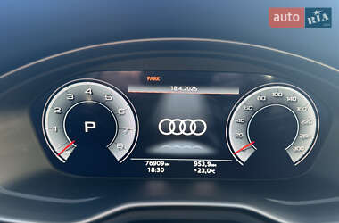 Седан Audi A4 2022 в 
