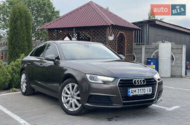 Седан Audi A4 2016 в 