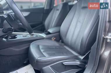 Седан Audi A4 2016 в 