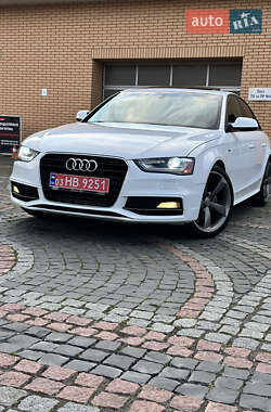 Седан Audi A4 2014 в Луцке