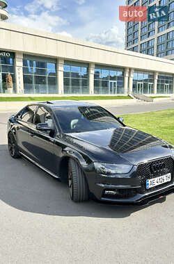 Седан Audi A4 2014 в 