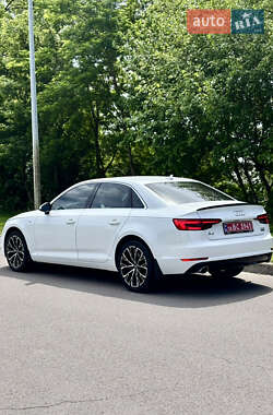 Седан Audi A4 2017 в 