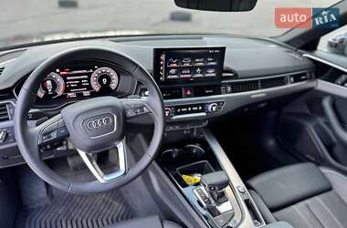 Седан Audi A4 2022 в 