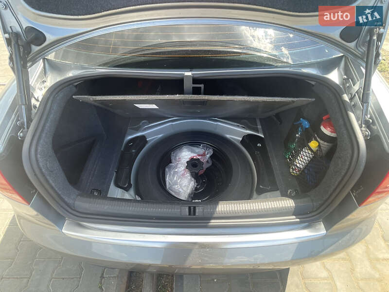 Седан Audi A4 2005 в Измаиле