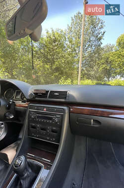Седан Audi A4 2005 в 