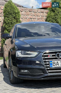 Седан Audi A4 2014 в 