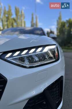 Седан Audi A4 2019 в 