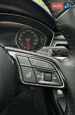 Седан Audi A4 2019 в 