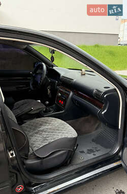 Седан Audi A4 1997 в 
