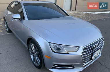 Седан Audi A4 2015 в 