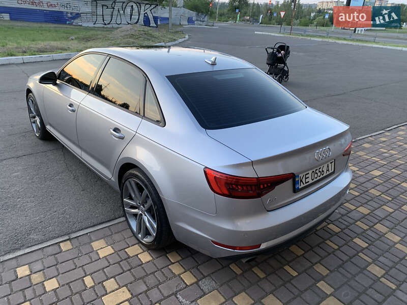 Седан Audi A4 2015 в Кривому Розі