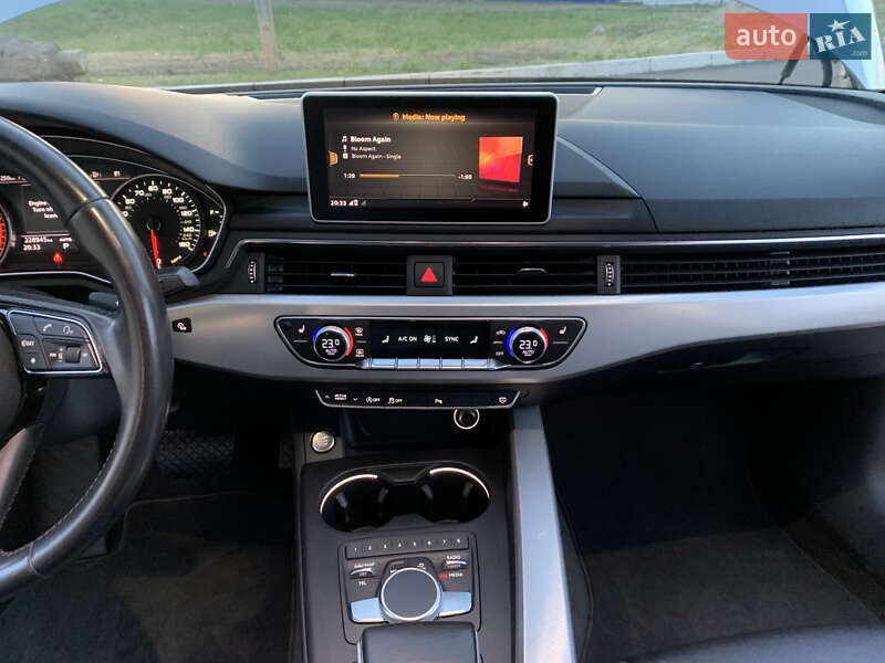 Седан Audi A4 2015 в Кривому Розі