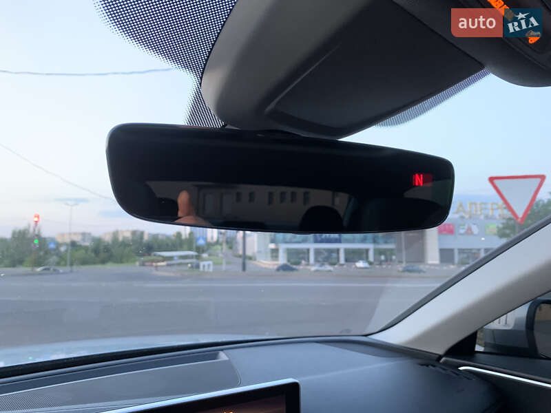 Седан Audi A4 2015 в Кривому Розі