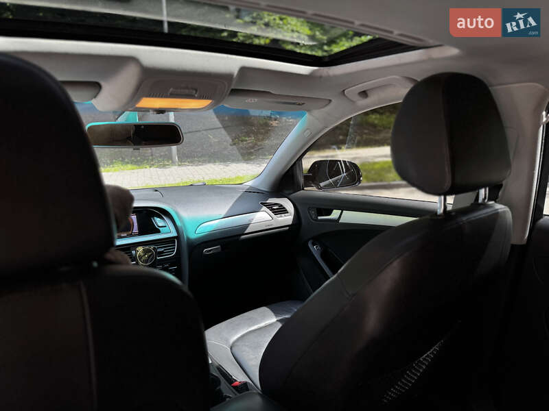 Седан Audi A4 2013 в Львове