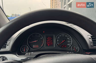 Седан Audi A4 2001 в 