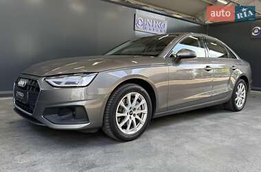 Седан Audi A4 2021 в 