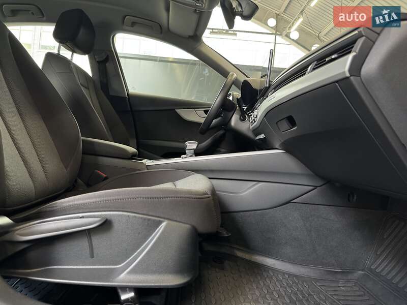Седан Audi A4 2021 в Киеве фото 33 Седан Audi A4 2021 в Киеве