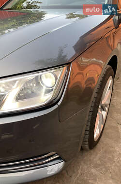 Седан Audi A4 2016 в 