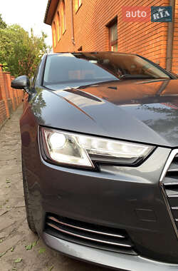 Седан Audi A4 2016 в 