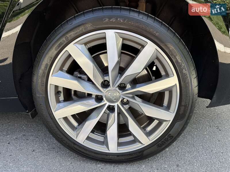 Седан Audi A4 2016 в Харькове