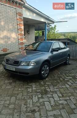 Седан Audi A4 1996 в Бершаді