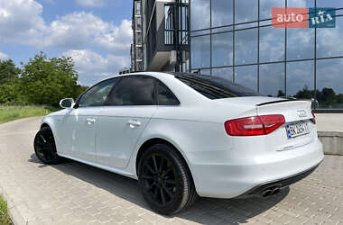 Седан Audi A4 2014 в 