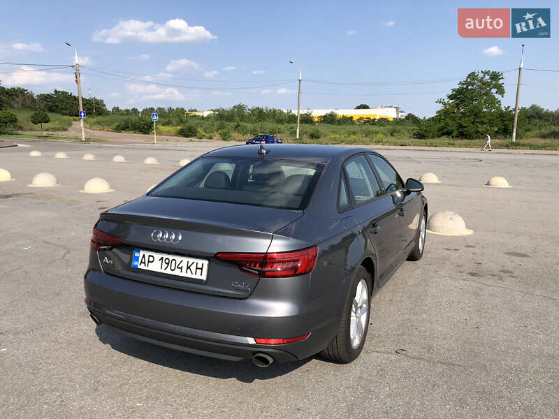 Седан Audi A4 2017 в Запорожье