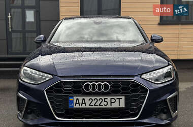 Седан Audi A4 2021 в 