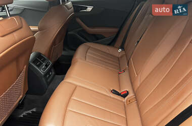 Седан Audi A4 2021 в 