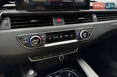 Седан Audi A4 2021 в 
