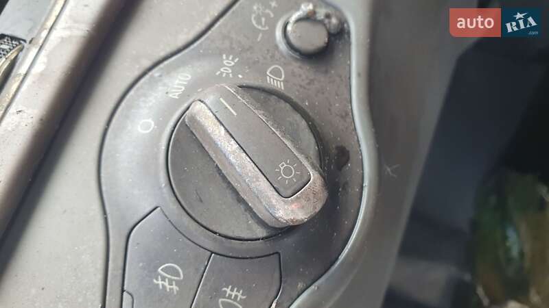 Седан Audi A4 2013 в Києві
