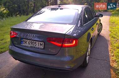 Седан Audi A4 2013 в 