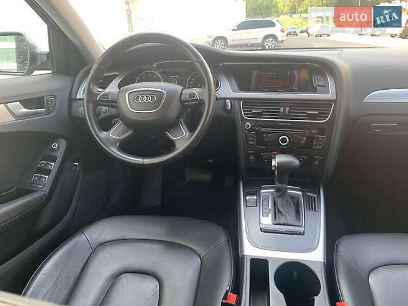Седан Audi A4 2013 в Кролевці