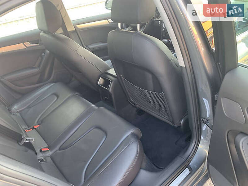 Седан Audi A4 2013 в Кролевці