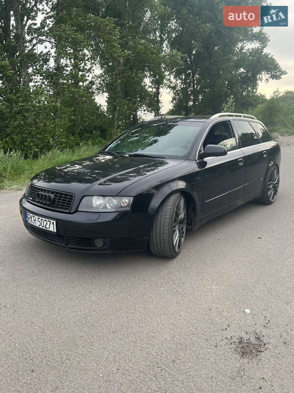 Универсал Audi A4 2002 в 